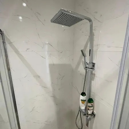 Agora Luxury 4 Loutráki