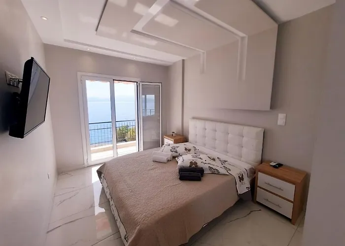 Апартаменты Agora Luxury 4 *