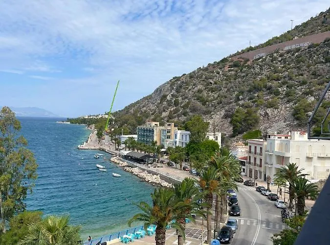 Agora Luxury 4 Лоутраки